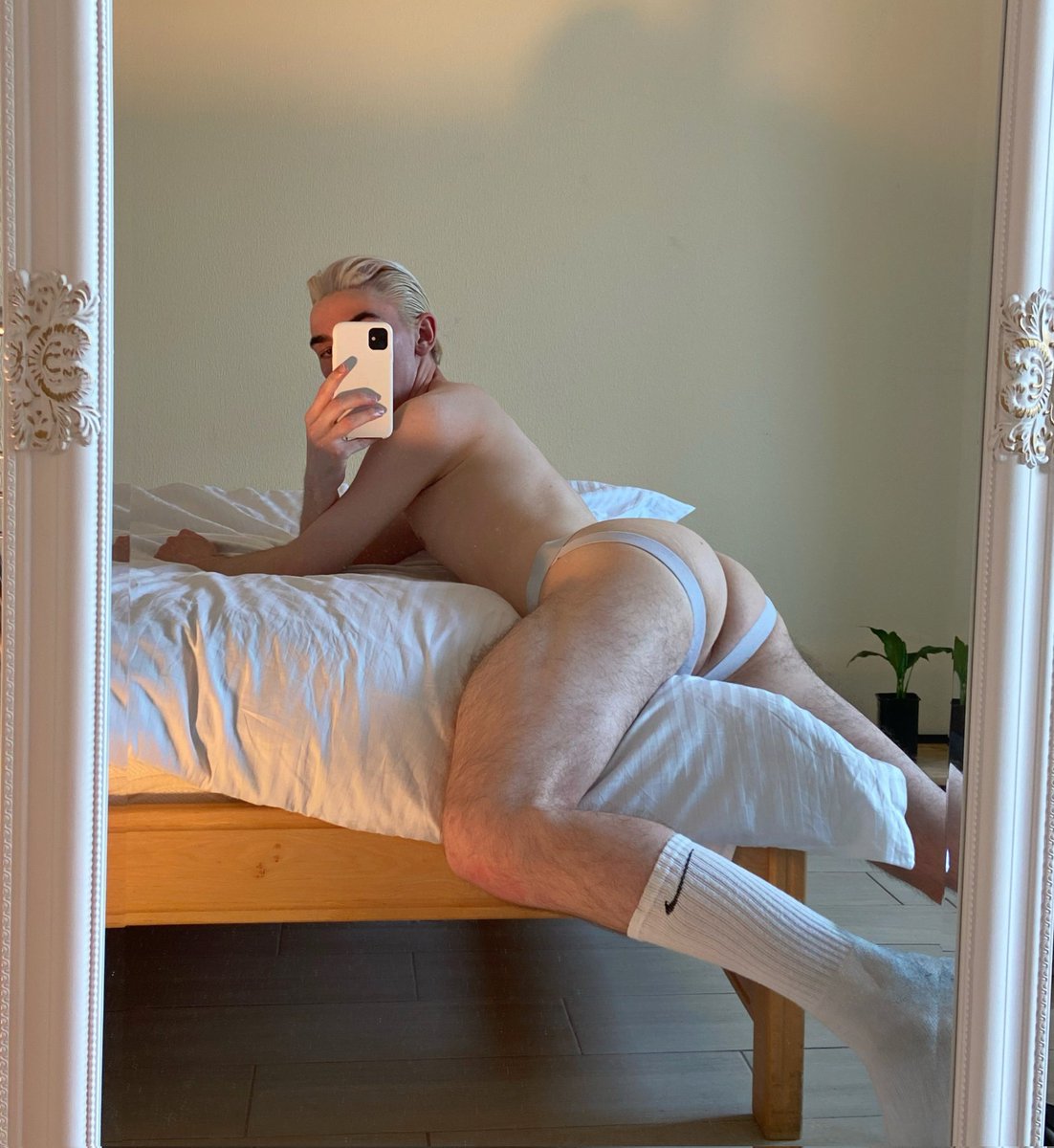 babybirdds's tweet photo. Do you like to fuck twinks in jockstraps? 😈 https://t.co/0DDq64zXr9