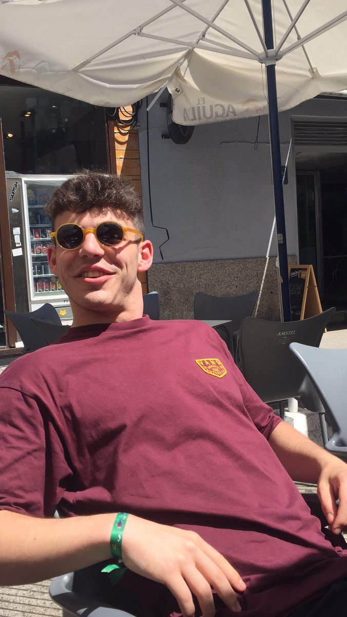 De putu chill con el charly.