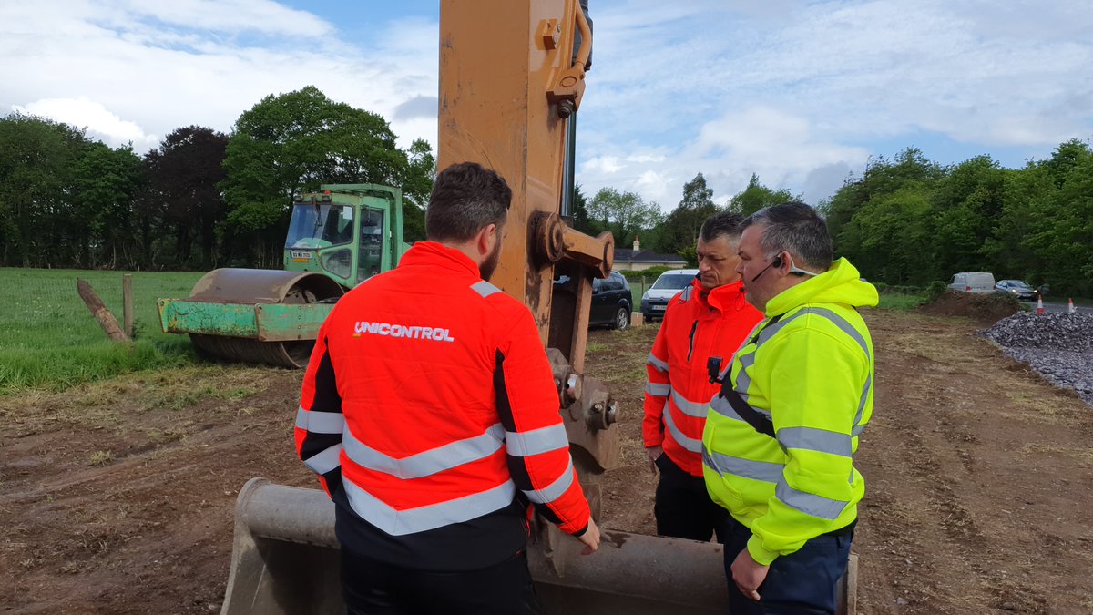 hitechniques's tweet image. First Unicontrol 3D machine control system installed yesterday in County Cork 😀 🎉

#Unicontrol #unicontrol3d #machinecontrol