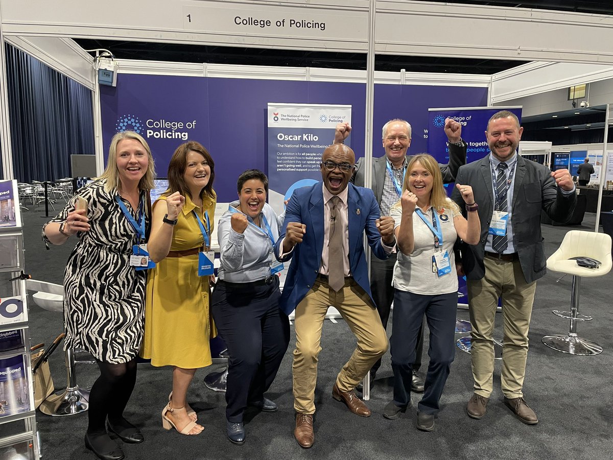CollegeofPolice's tweet photo. Great to get a visit from all round good guy, Kriss Akabusi, to the stand. Kriss was attending #PFEW22 as a motivational speaker to talk about leadership:

“Leadership is a habit, it’s something that you do, not only talk about.”

@krissakabusi | @OscarKiloUK https://t.co/n68625XyaI