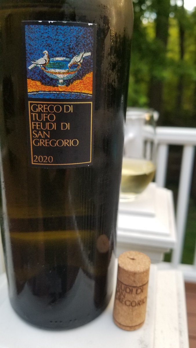 BevFluence's tweet photo. #underthebevfluence: Grape Spotlight: Greco di Tufo DOCG from Feudi di San Gregorio via @winecompass @TerlatoWines #grapespotlight #italianwine #winelover 

https://t.co/bS7CuUvIZz https://t.co/5IMAZxwwfm