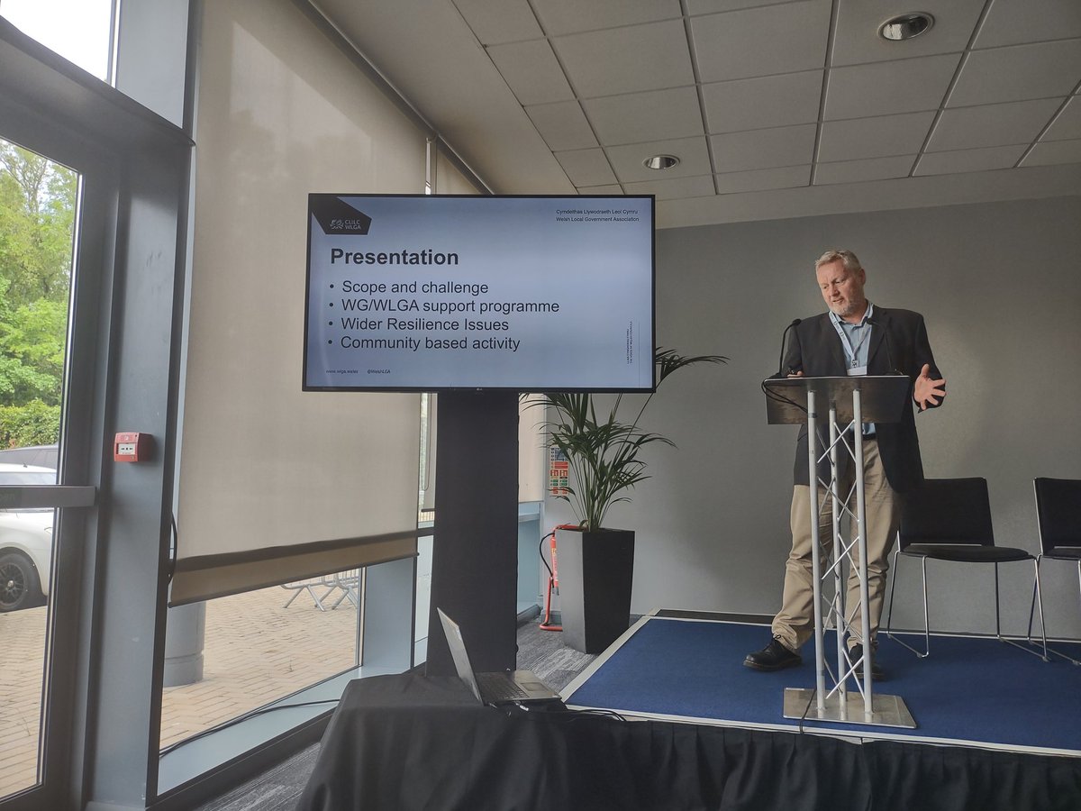 RecyclerLee's tweet photo. Next up at #CIWMResource22 we hear from @wlga with a public sector view on how we might tackle carbon and green house gas emissions and what councils are doing and possible roles in leading the change https://t.co/DkbwhLhbz7