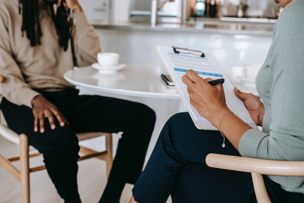 When absence makes the employer ponder: tips for employers dealing with employees on long-term sickness absence. Our blog by Trainee Employment Solicitor, Ethan Laing explains the background, law &amp; fairness, read it here ➡️ bit.ly/3FJo6IT

#absence #employment