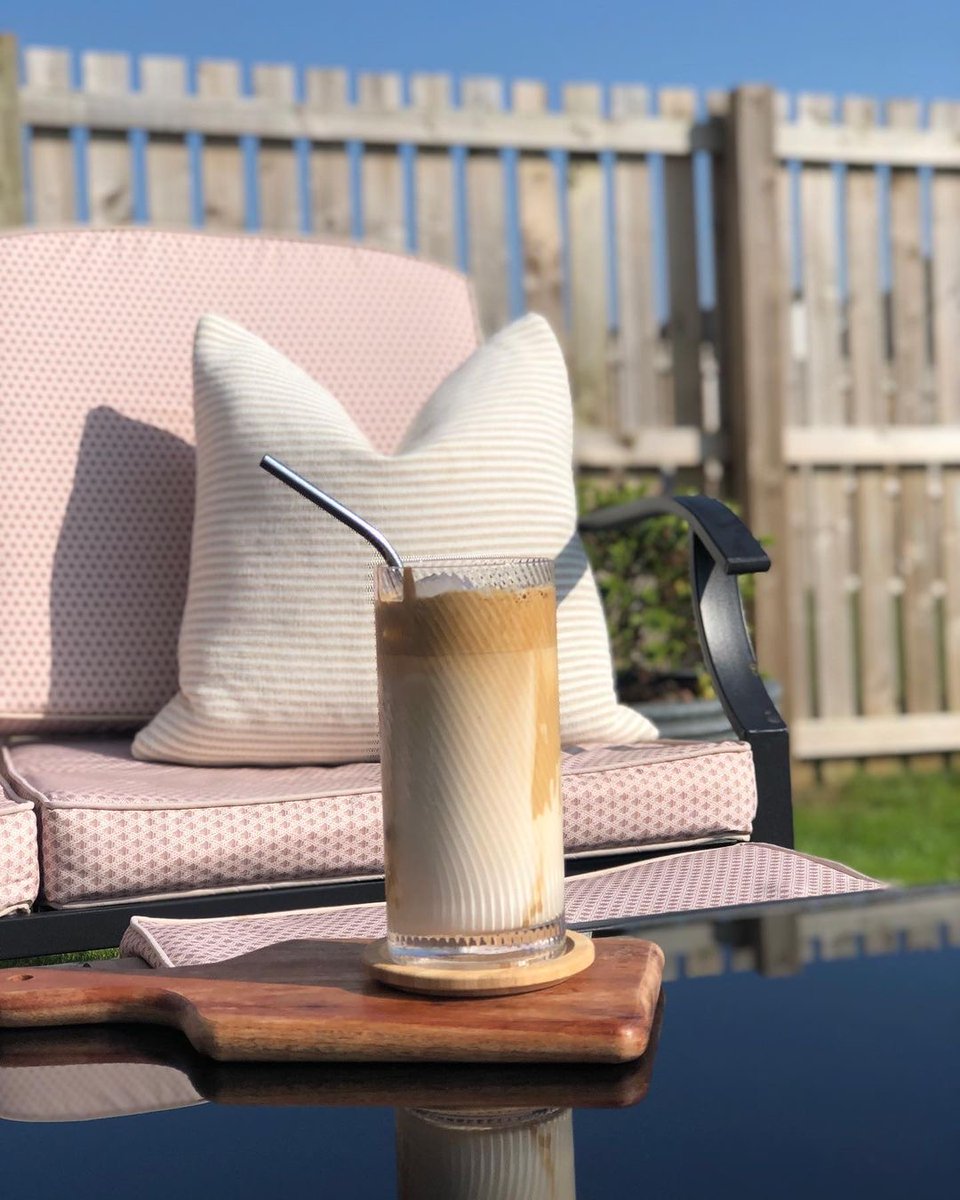AvantHomes's tweet photo. This is your reminder to take five minutes for yourself today. And if you need to have an iced coffee while you’re at it, so be it! Check out (IG) @homeofthedrummonds for this #cloudcoffee recipe. Ice-cream non-optional. 😉 #treatyourself #cloudcoffee https://t.co/Zwe4d6LLNv