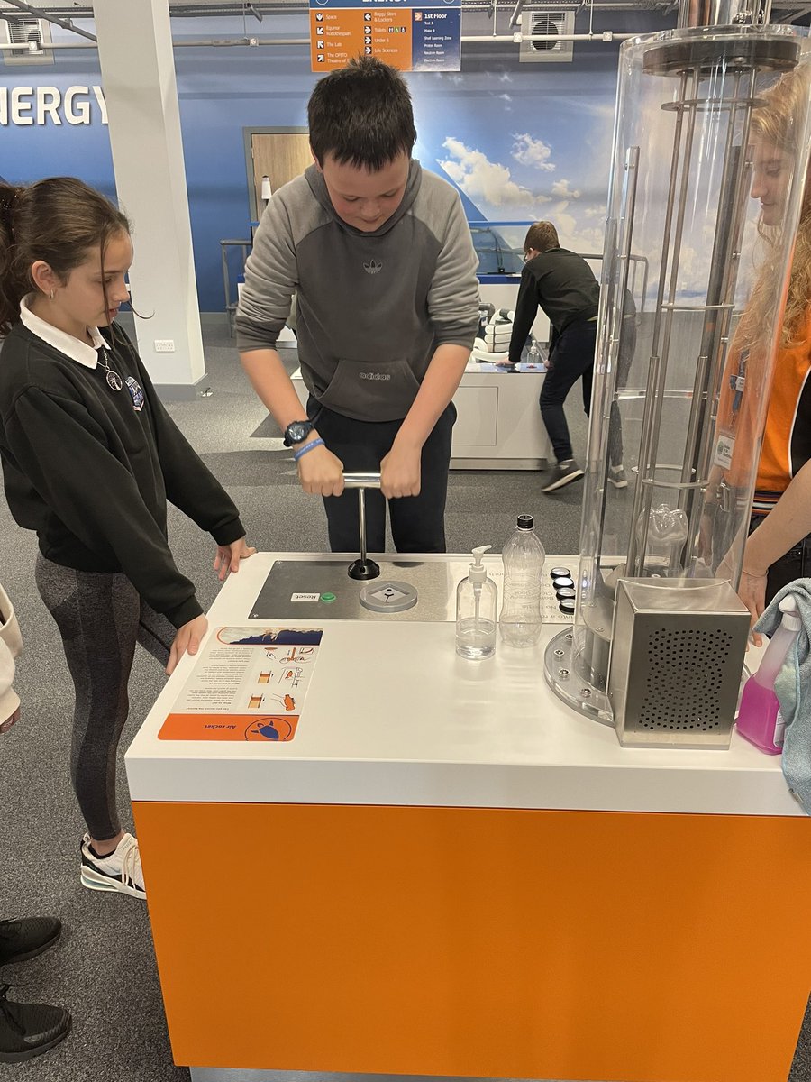 MrKerry_Bio's tweet photo. First @northfieldaca S1 group leaving @AberdeenSci after learning about space and having some time to explore all the exhibitions. Great job everyone!! https://t.co/xjlfgQSx6q