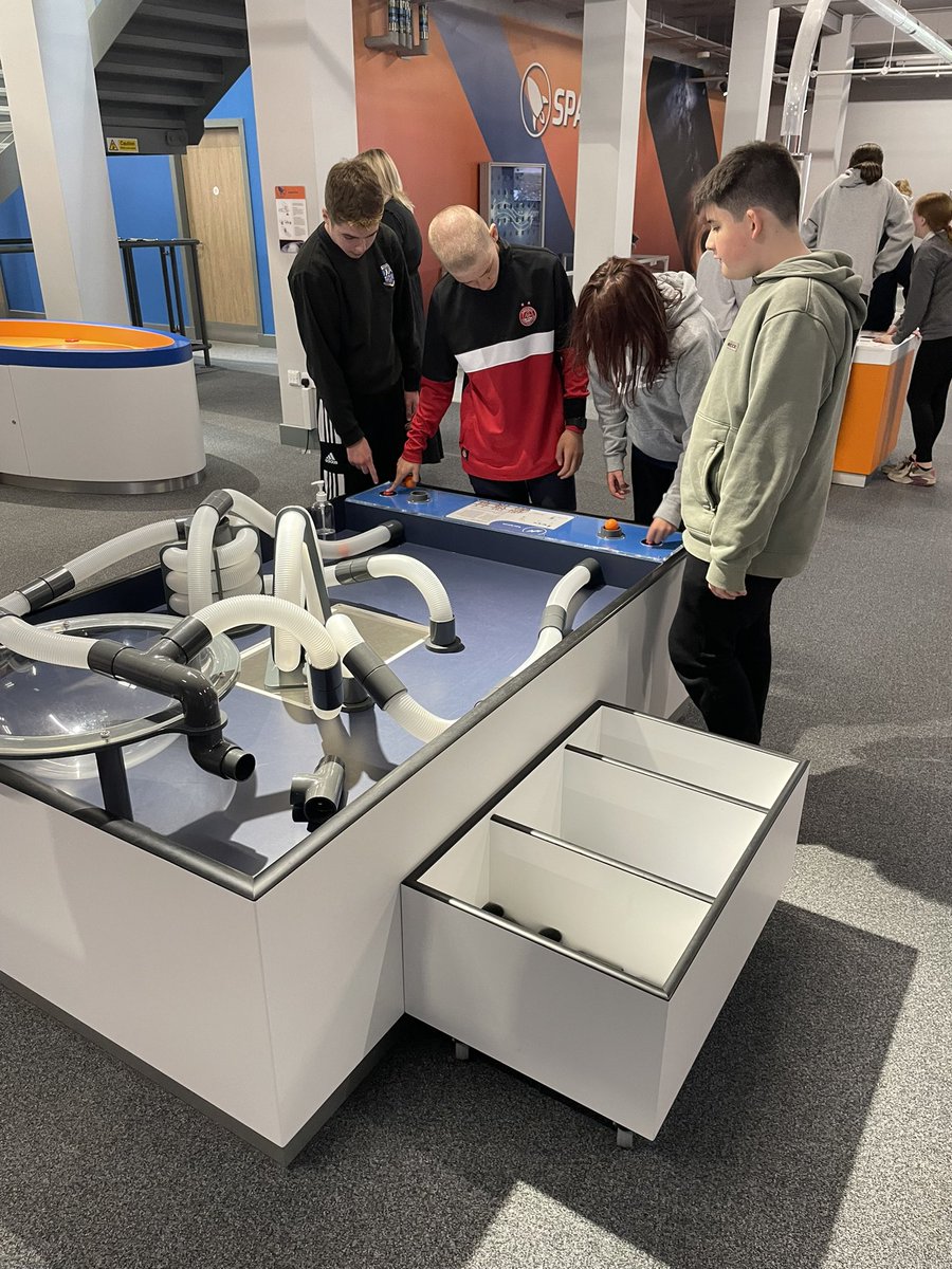 MrKerry_Bio's tweet photo. First @northfieldaca S1 group leaving @AberdeenSci after learning about space and having some time to explore all the exhibitions. Great job everyone!! https://t.co/xjlfgQSx6q