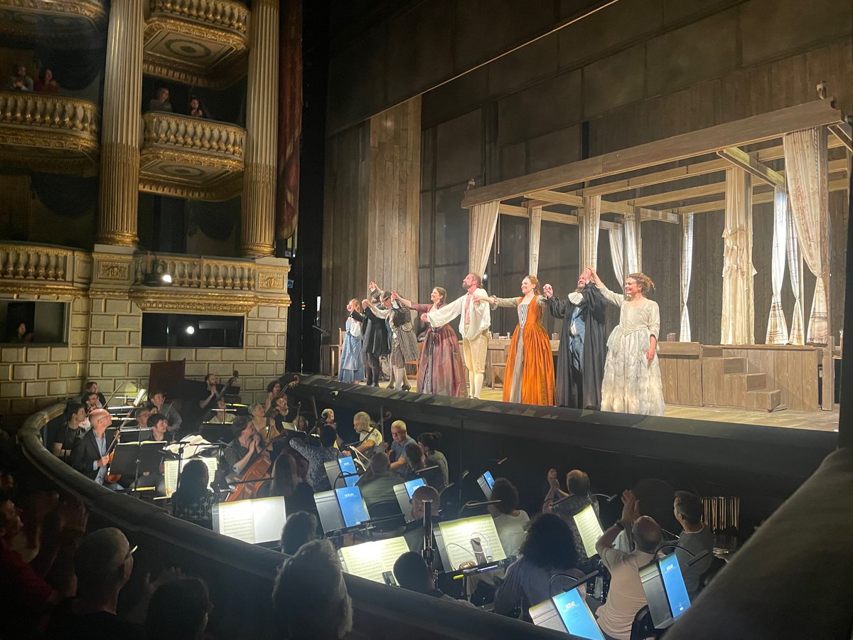 CHUBordeaux's tweet image. [#OPERA]
Bravo aux artistes pour la belle performance d'hier soir 👏 et merci à l'@operadebordeaux d'offrir aux professionnels du @CHUBordeaux l'opportunité de venir dans cette belle maison d'Opéra😍🎼
@yannbubien @BeaumatinV