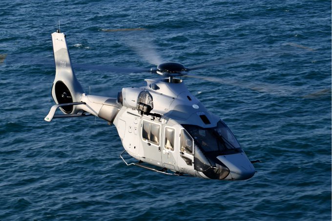 Le premier des six hélicoptères H160 destinés à la Marine nationale a été livré à Babcock FS9KcfoWQAEhU13?format=jpg&name=small
