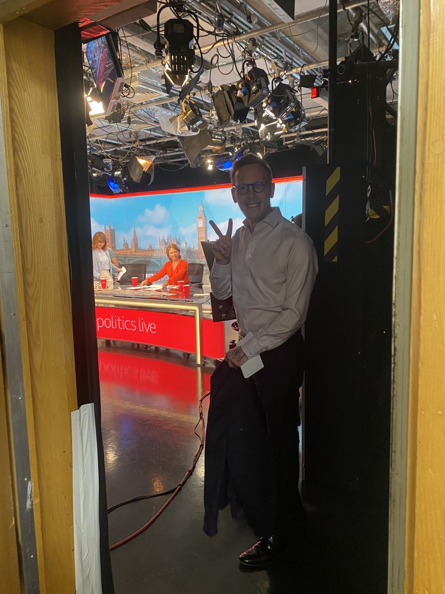 Heading into the ⁦@BBCPolitics⁩ studio. The last time ⁦@thereclaimparty⁩ ⁦Leader @LozzaFox⁩ was on the BBC it proved to be *splendid* for his career… live on BBC2 from 12.15