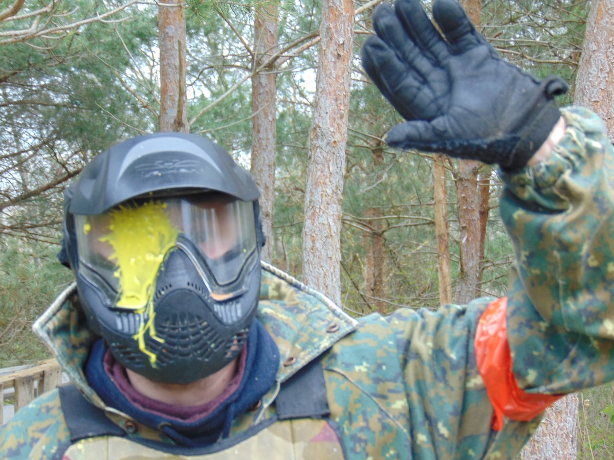 Teambuilding
Not everyone enjoys social activities, even within working life. But this is not the case here in Green! As soon as it got a little warmer, we planned Paintball as part of teambuilding, because shooting a colleague up close to an unprotected place → it’s priceless!