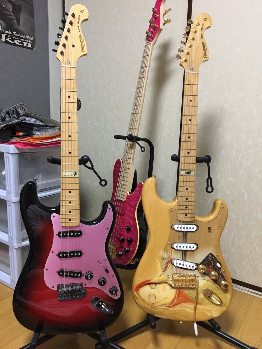 GRANDCROSSTOUR's tweet photo. #Fender #FERNANDES #ギター #ken #LArcenCiel #GalaxyRed LD-115KKをFender仕様にする話でしたが、無理になりました。ピックアップとブリッジは黒色が無く、ハンドワイヤードのは生産してないと。ペグは同じのがあったんですが。まぁ、叙情詩でも十分カッコ良いんですが、紫に恋してしまって(笑) https://t.co/KkUqa5hugJ