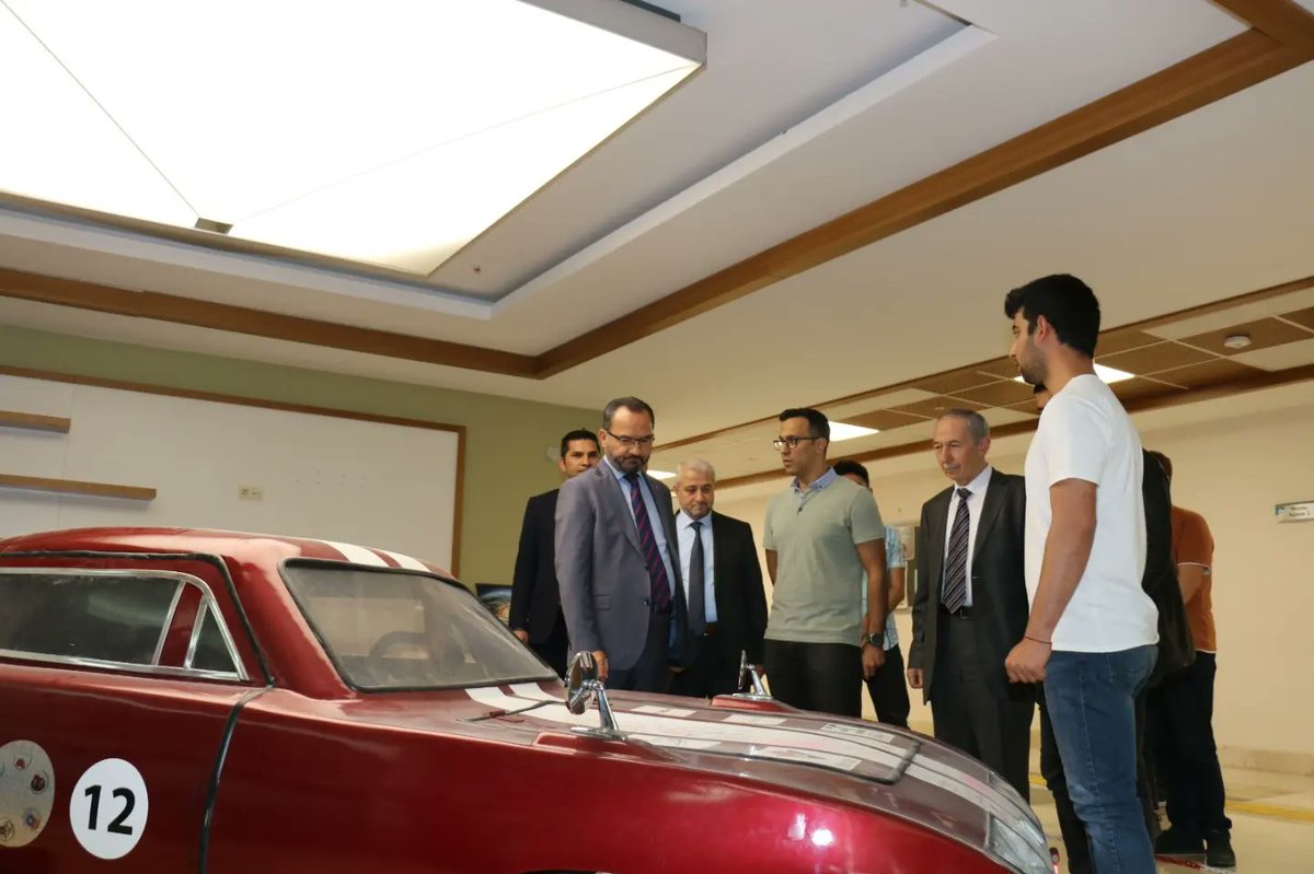 Sayın rektörümüz, Prof. Dr. İbrahim Aydınlı dün kulübümüzü ziyaret etti. Bizi ziyaret ettikleri için hocalarımıza, dekanımıza ve rektörümüze teşekkür ederiz. 

<a href="/ybuankara/">Ankara Yıldırım Beyazıt Üniversitesi</a> 
<a href="/profdriaydinli/">Prof.Dr.İbrahim AYDINLI</a>
<a href="/ybunikonsey/">AYBÜ Öğrenci Konseyi</a>