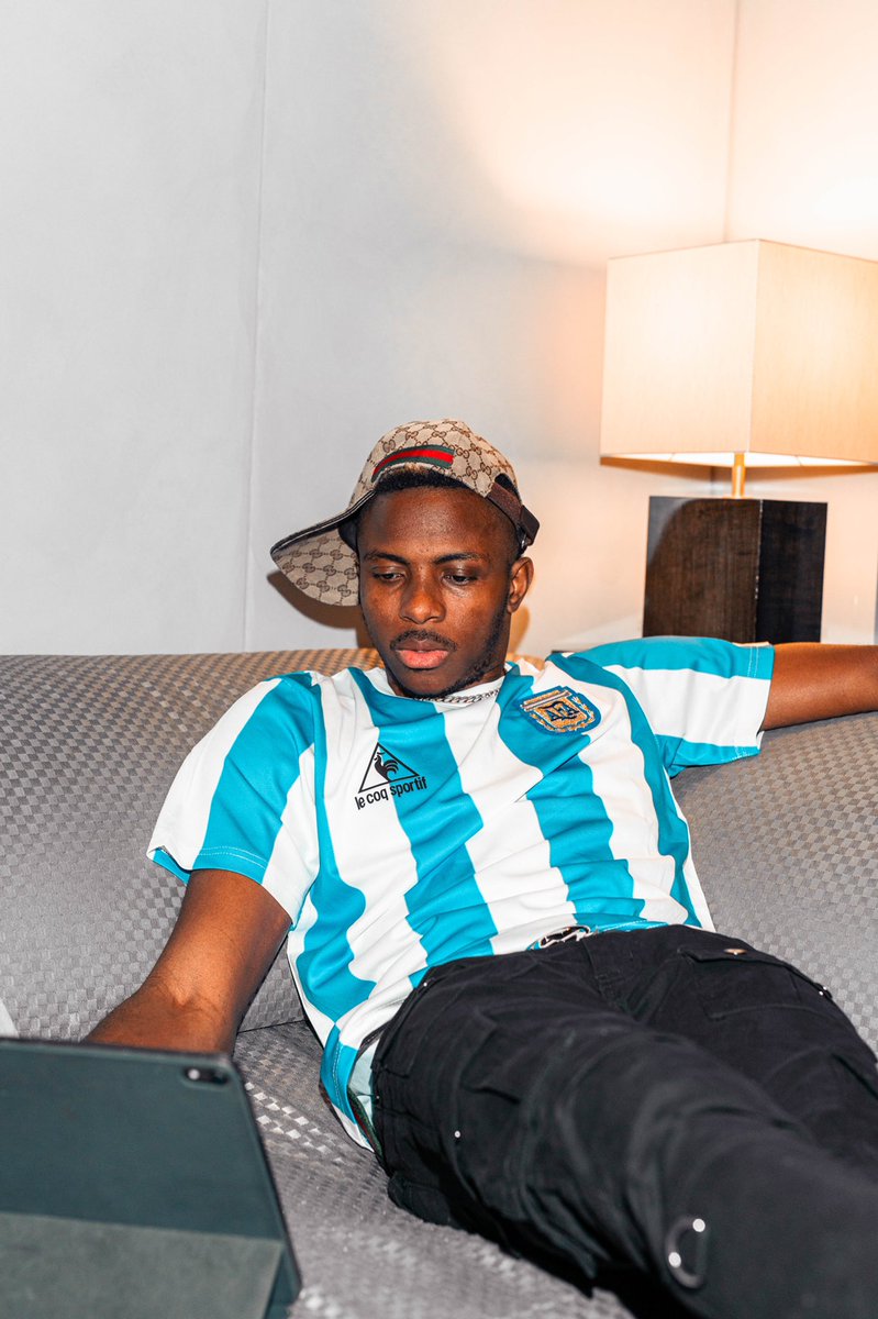 victorosimhen9's tweet photo. You See That Understanding Girlfriend,One Day She Go Tell You Her Mind💯😂 https://t.co/W1sn39jUMp