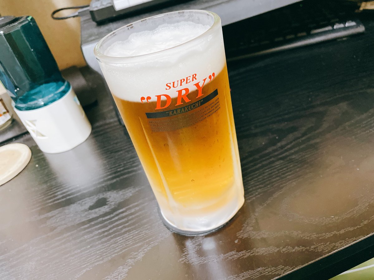 tomoki_69's tweet photo. 風呂上がりのキンキンに冷えたビールって犯罪的ですよね https://t.co/fW0Iq5aXBc