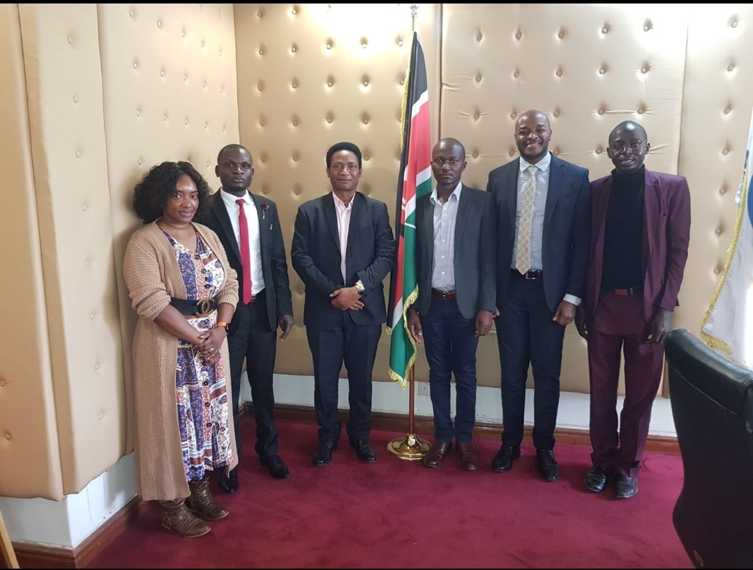 KenyaHealthPOA's tweet photo. The meeting centered on strengthening of the profession training, registration and practice. Optometrists is amongst the unregulated professional cadres and plans are at advanced level to recognise and regulate the practice. https://t.co/iwEBIVlhhi