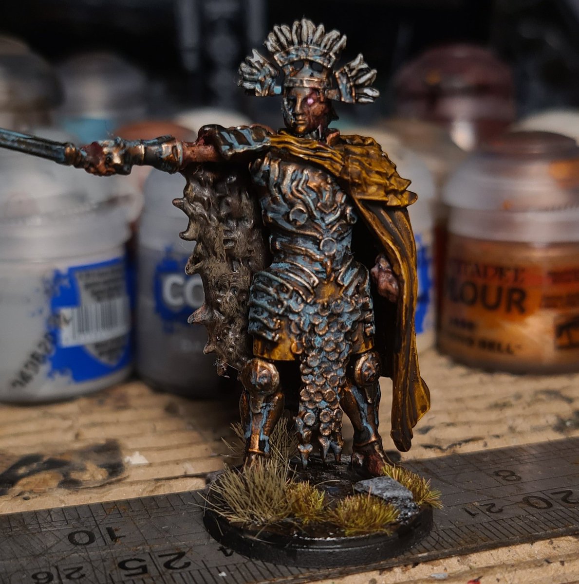 Thade_Aus's tweet photo. My Xhiliarch, recently finished, even named him. 
 Vibius Ulpius, Checkmaster of Hazlia. 

...yes his name is one big "Vibe Check" joke, high cleave will do that. 

#conquest #parabellumwargames
#olddominion #thelastargumentofkings 
#coloursofconquest https://t.co/iW4L44EJur