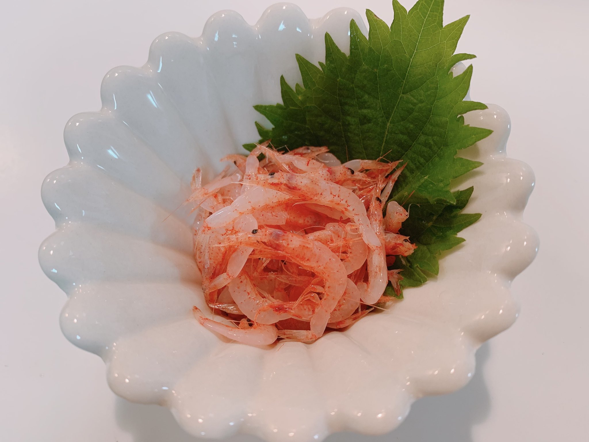 金森重樹 ダイエットonlineサロン ここでは毎日烏賊ばっかり食べてる 麦烏賊とはスルメの若烏賊 スルメイカの新子が獲れる時期と麦の収穫期が同じであることから来てる 桜海老の刺身 鰤 味付けなしでいける 手の込んだ料理より肝を絡めてさっとバター焼きに