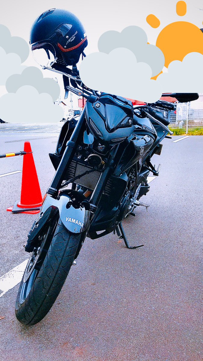 Zn_aen5656's tweet photo. レンタルバイクに乗ってみた。
エンジンが大きいと
元気よく走ってくれるわ

楽しすぎ
ドゥンンンｯｯ…。で 興奮

よく見ると 虫さんみたいだ🦋
次は おすすめしてくれた
レブル試乗だな。
#MT250 https://t.co/sIcHI5sT7w