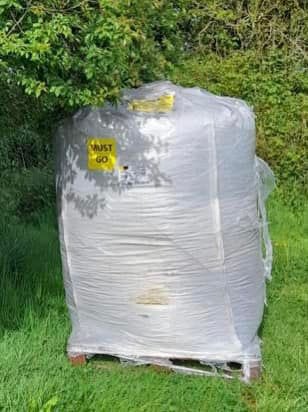 This week we are sending 5 U.K. rescues a tonne (1000kg) of dog food each The food was donated to us &amp; we are arranging the transport of the 5 pallets, transport costs are high so any donations would be welcome to help us cover this, PayPal info@takeawaythetears.co.uk #RescueDogs