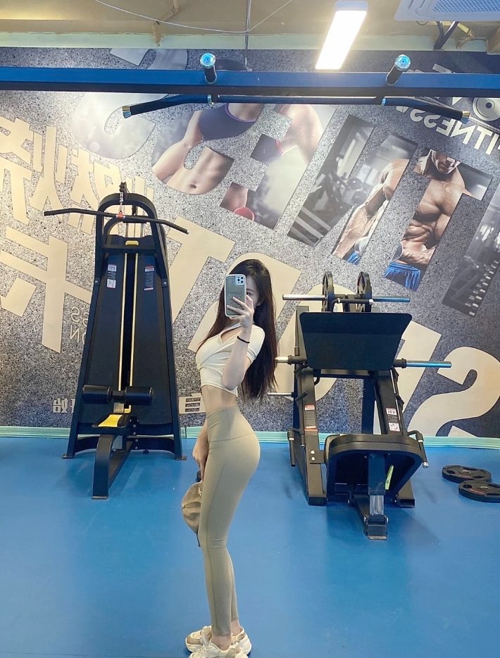 wake up early to exercise Stay healthy everyone🏋️🏋️