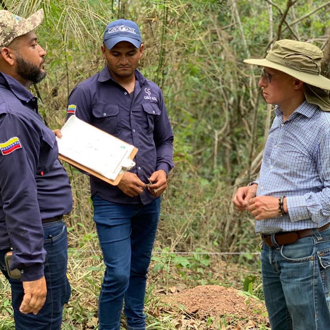 nicolasbpacheco's tweet photo. Seguimos perseverando, aprendiendo, haciendo, como dijo un amigo ganadero, “es mejor hacer potreros que hacer maletas”.
#ElOrgulloDeSerGanaderos https://t.co/wgMn3X3cFZ