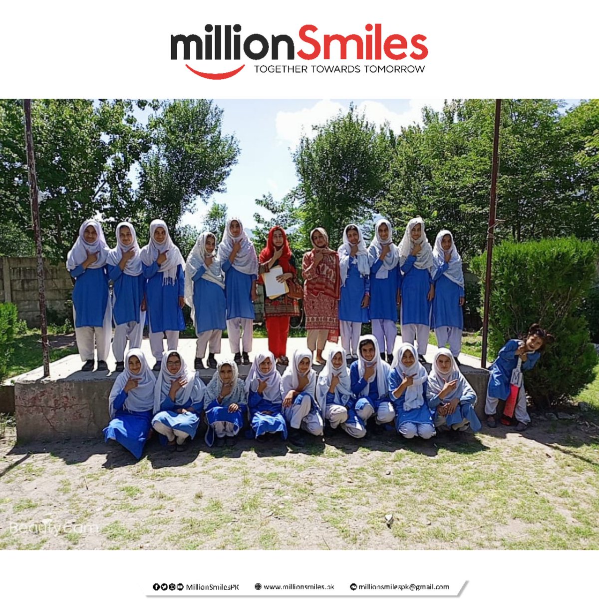 MillionSmilesPK's tweet photo. Our Member, Roma Arshad from Team #Chinari arranged an activity regarding Sports in Govt Girls high School,Chinari.

Team also briefed students about vision and mission of #MillionSmiles.

Become the part of our journey of spreading milllion more smiles for youth of Pakistan..! https://t.co/A0t9rxNrYG