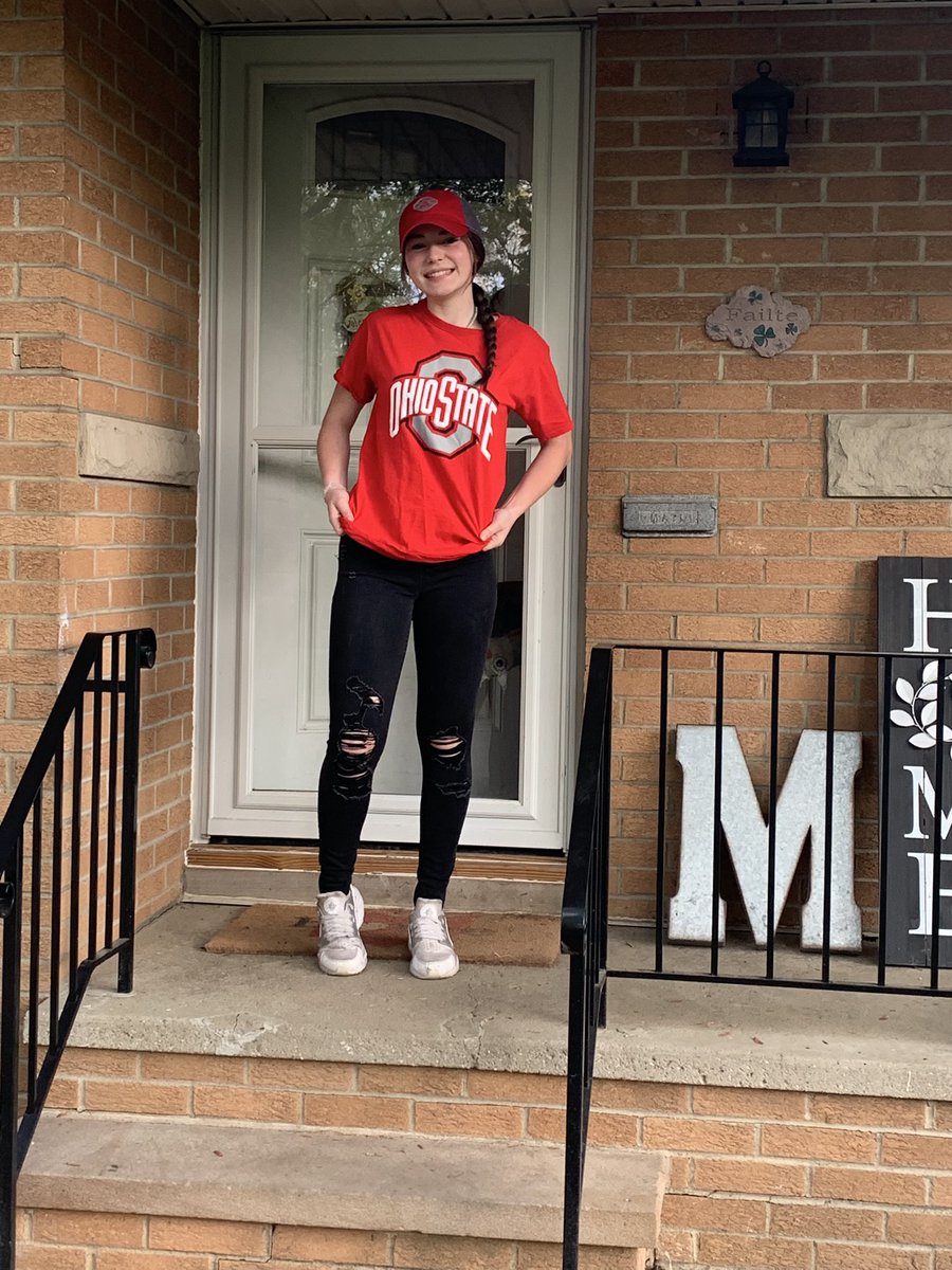 SusanMu63329343's tweet photo. First day to last day…so extremely proud of our Buckeye!!!!  Off to new adventures…O-H!!!! @Kierney11 https://t.co/VshhKaGJXq