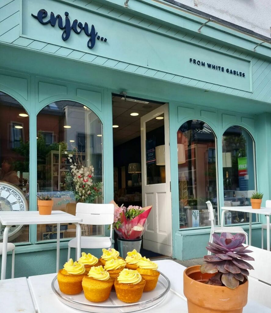 whitegablesgwy's tweet photo. No more sun?! We have bright yellow lemon cakes to brighten up your day 🌻🌞🍋
#lemoncakes #bright  #treatyourself #whitegablesgwy #galway #welcome https://t.co/t5zBZHl13p https://t.co/JNibyZdZOU