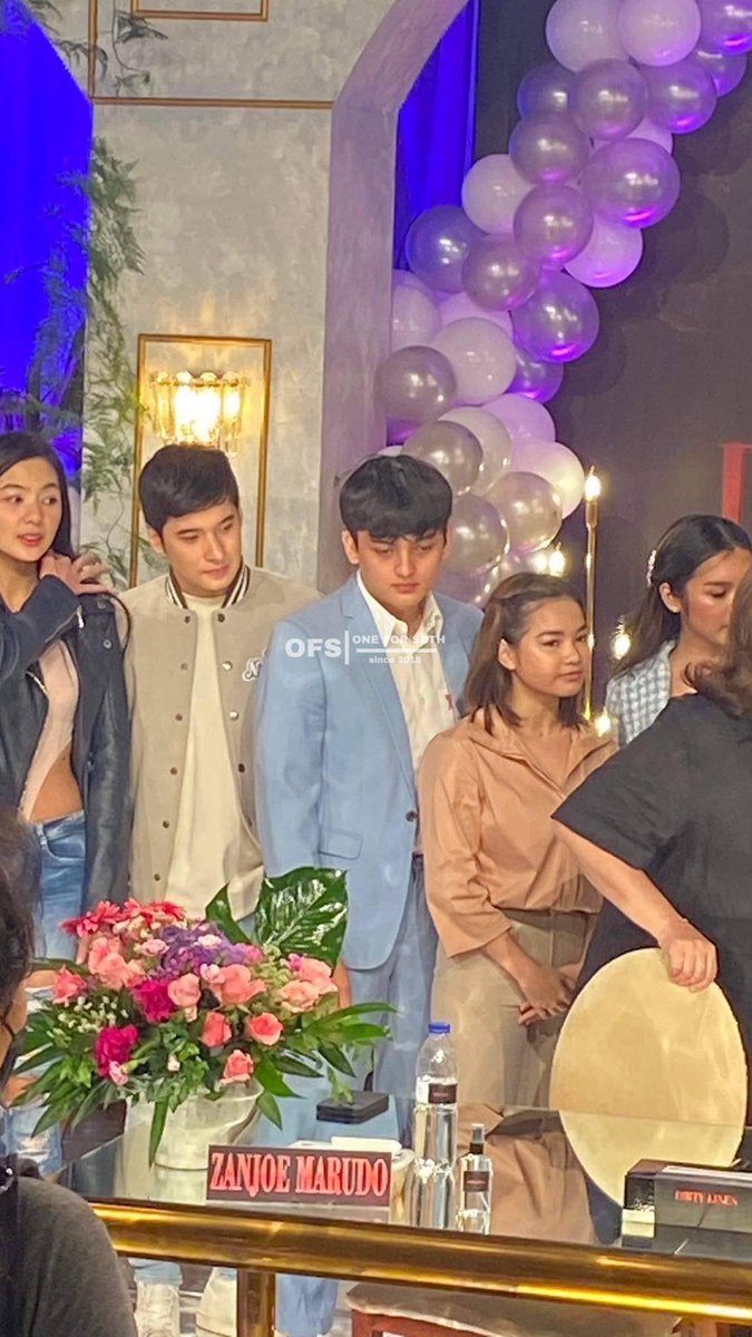 inang_mheck's tweet photo. The Cast of DirtyLinen! Soon on ABSCBN!

SETH AtDirtyLinen
#SethFedelin | @imsethfedelin https://t.co/ojU2XbkqCZ