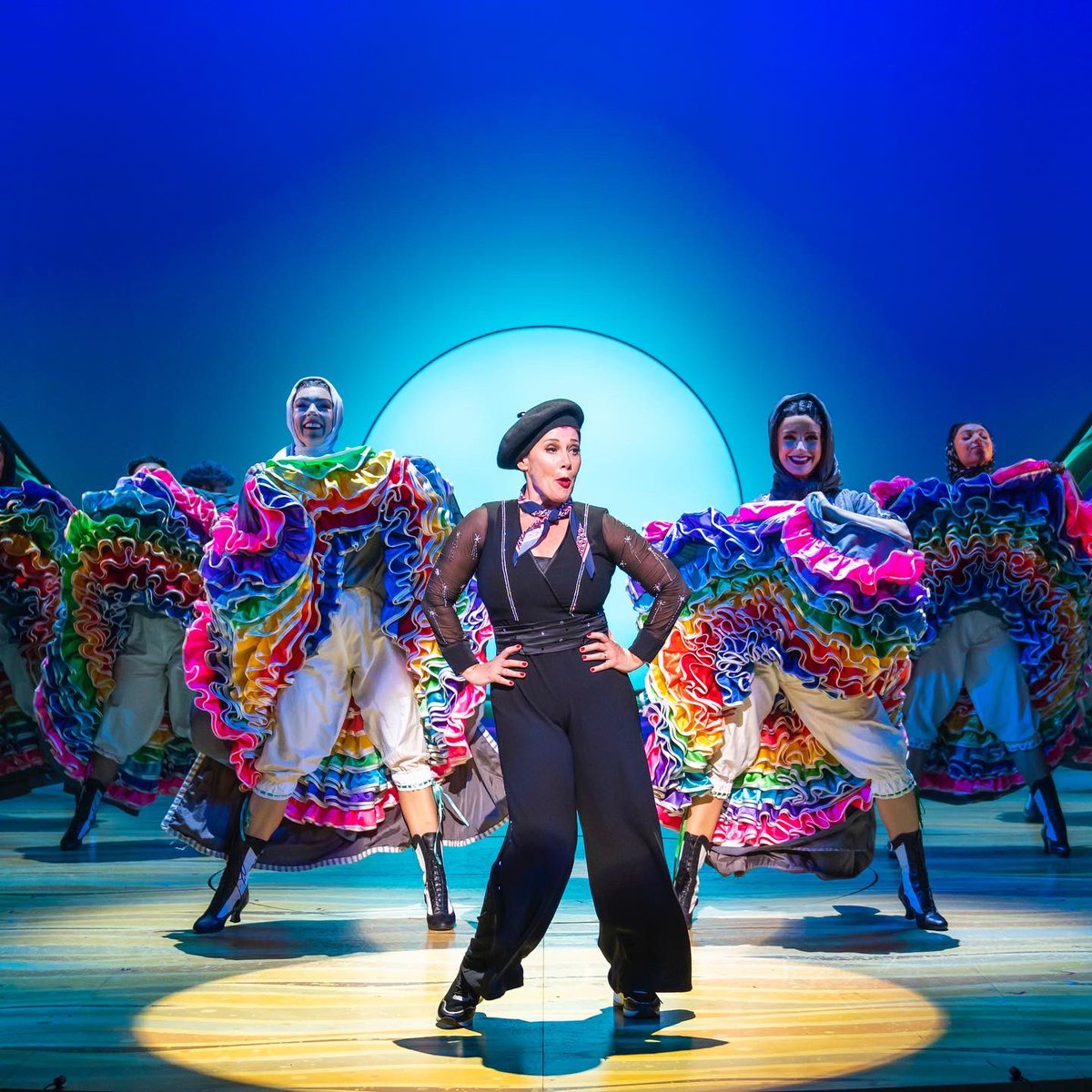 JosephMusical's tweet photo. One week till we open @TheatreRoyalNew! 🌈 🐫 Who is joining us for a 'technicolor delight' starring @LinziHateley as The Narrator, @JDonOfficial as Pharaoh and @jacyarrow as Joseph? 🤩

24 MAY - 4 JUN - best availability in the second week. See you there, dreamers! 👀 https://t.co/smHr5XTd9X