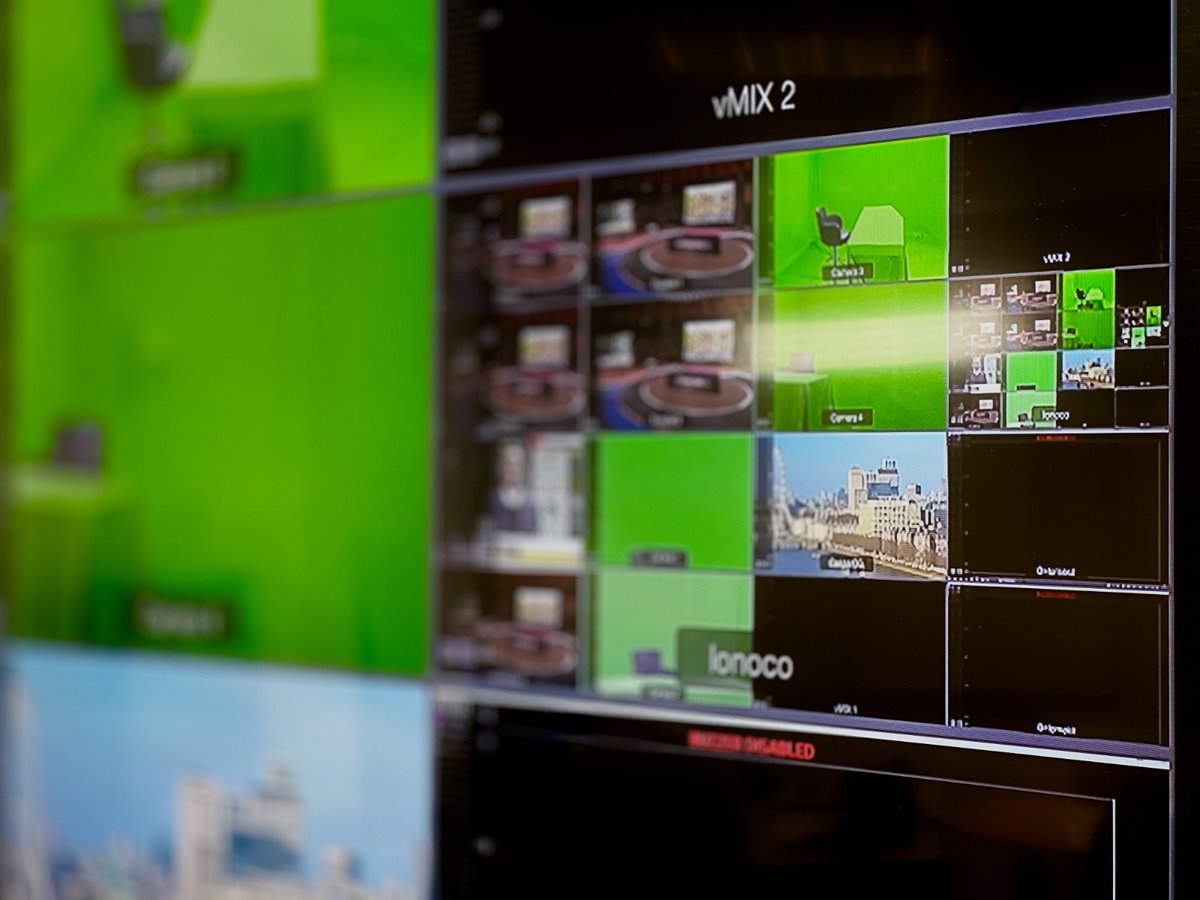 FasterComms's tweet photo. 🎥| If you'd like to visit our state-of-the-art R&amp;D Centre in Bristol to discuss your Virtual Studio or Contributor needs, drop us a message. https://t.co/lfQh8w9vGc