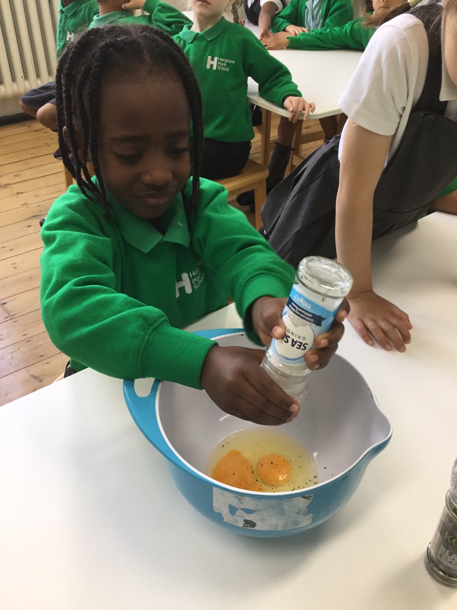 Pink Class visited Lab18 this morning to make fish fingers as part of their Under the Sea topic theme. We learnt about where the fish came from and how to prepare a tasty snack!