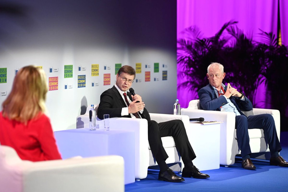 VDombrovskis's tweet photo. Fighting climate change is the defining challenge of our time. In response to war in 🇺🇦, we’ll move away faster from Russian fossil fuels &amp; accelerate the rollout of our climate agenda. Essential we use the right support for people, businesses &amp; regions that need it most #EUBEF22 https://t.co/h92xxShImr