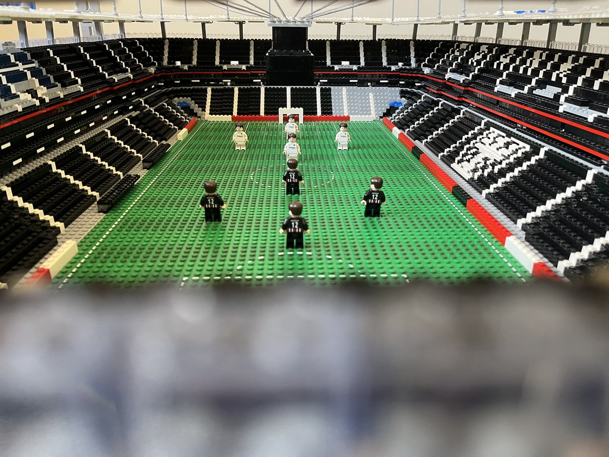 AwayDayJoe_'s tweet photo. 1️⃣ day to go…💪🦅

 @eintracht 🆚 @RangersFC 

Safe travels to all my friends from Frankfurt 🙏✈️🚂

Bring it home please!! 🏆

@eintracht_eng @eintracht_us  @A_Toure38 @EuropaLeague #SGE #SGEuropa #UEL  #SGERFC https://t.co/8VIOppIBmu