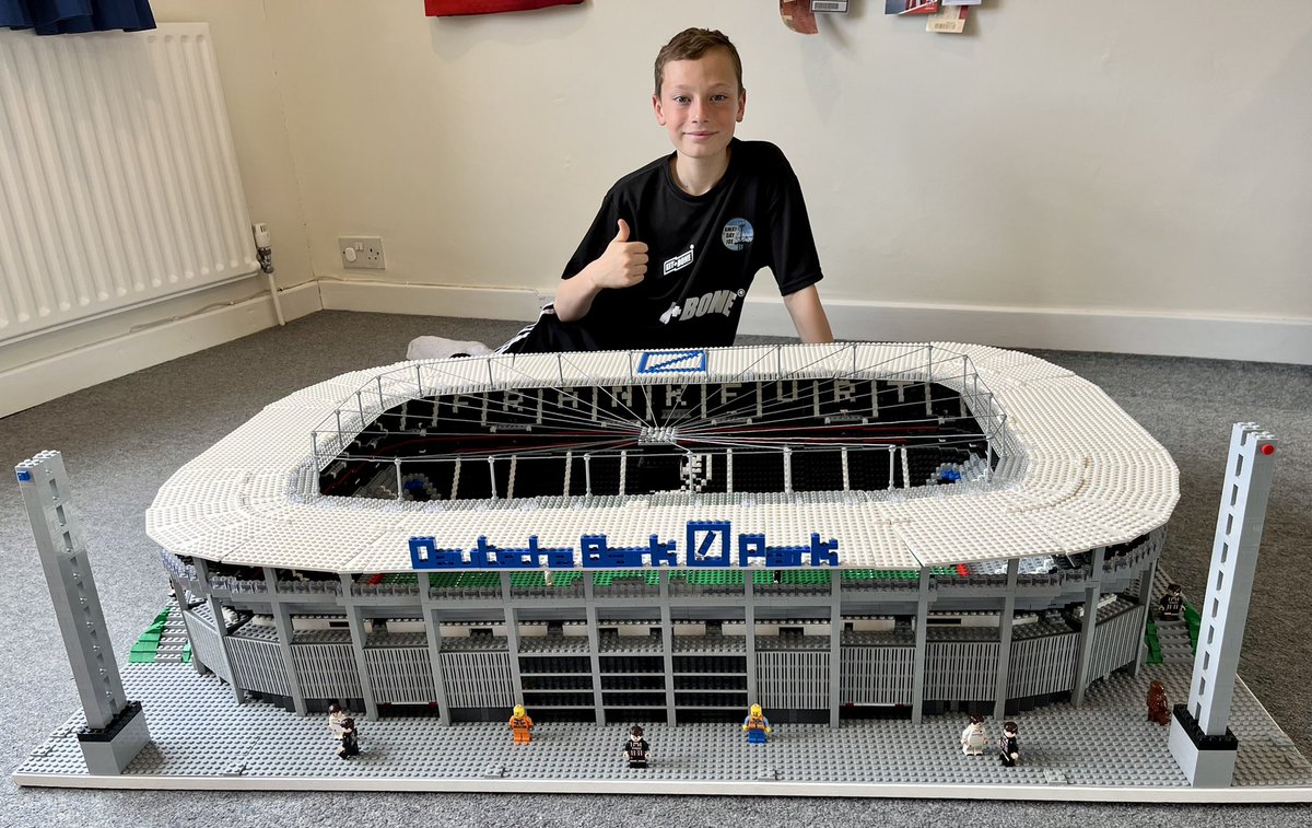 AwayDayJoe_'s tweet photo. 1️⃣ day to go…💪🦅

 @eintracht 🆚 @RangersFC 

Safe travels to all my friends from Frankfurt 🙏✈️🚂

Bring it home please!! 🏆

@eintracht_eng @eintracht_us  @A_Toure38 @EuropaLeague #SGE #SGEuropa #UEL  #SGERFC https://t.co/8VIOppIBmu