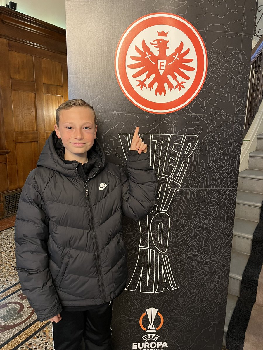 AwayDayJoe_'s tweet photo. 1️⃣ day to go…💪🦅

 @eintracht 🆚 @RangersFC 

Safe travels to all my friends from Frankfurt 🙏✈️🚂

Bring it home please!! 🏆

@eintracht_eng @eintracht_us  @A_Toure38 @EuropaLeague #SGE #SGEuropa #UEL  #SGERFC https://t.co/8VIOppIBmu
