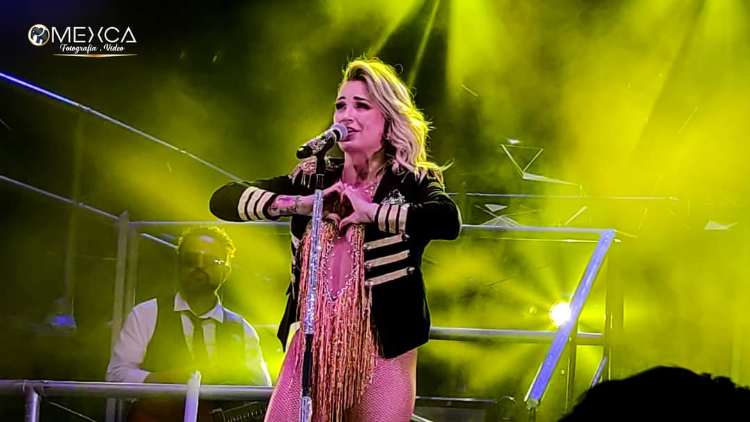 cabrerajor's tweet photo. Así vivió Mérida el concierto de @lajosa, una gran noche. Fotos by #Mexca Fotografía y video. #FamiliaJosa  #ForoGNP https://t.co/PSmbDxeXZw