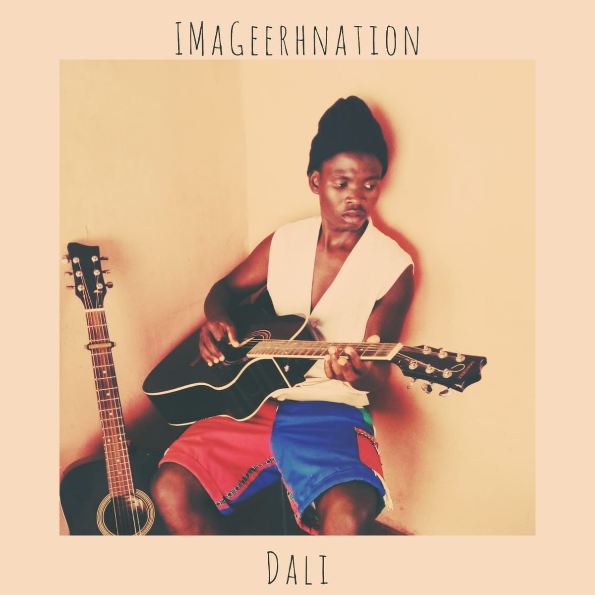 LoyaltyBongz031's tweet photo. !!Nawu Ushuni Omusha!!

Artist : @MaGeerhnation
Title   :Dali
Genre :Maskandi 

Please Download/Listen &amp; Enjoy!

https://t.co/hMUvq0shPP (DatafileHost)

https://t.co/8fQEfKa59B (Audiomack)

https://t.co/Kf3FIbh8Pz (Youtube)

🔥Ngyabonga🔥 https://t.co/KSD1UyGEps