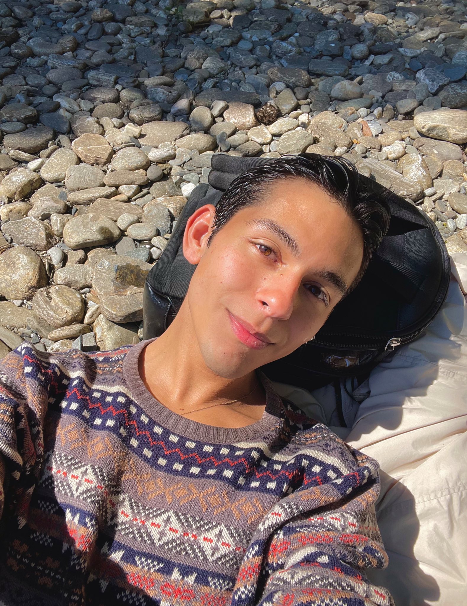 Damien Grey (nyc) on Twitter "Having myself a little riverside nap π΄