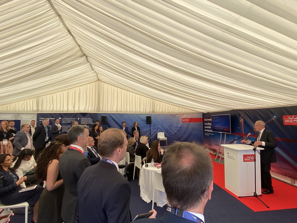 A full house in the DIT Pavilion as Lord <a href="/GerryGrimstone/">Lord Gerry Grimstone</a> discussed the importance of international investors to the future of the 🇬🇧 and the role of @tradegovuk and the #OfficeforInvestment in supporting those investors and reducing barriers to investment at #UKREiiF