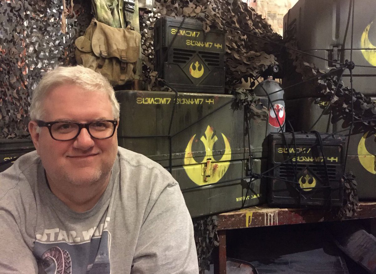 ValPalMickey's tweet photo. I really miss going to @WaltDisneyWorld during the month of May for #StarWarsWeekends - I ran across these pics from a special dining experience at #BacklotExpress - they had so many fun events during these weekends!! https://t.co/xrougpJaxh