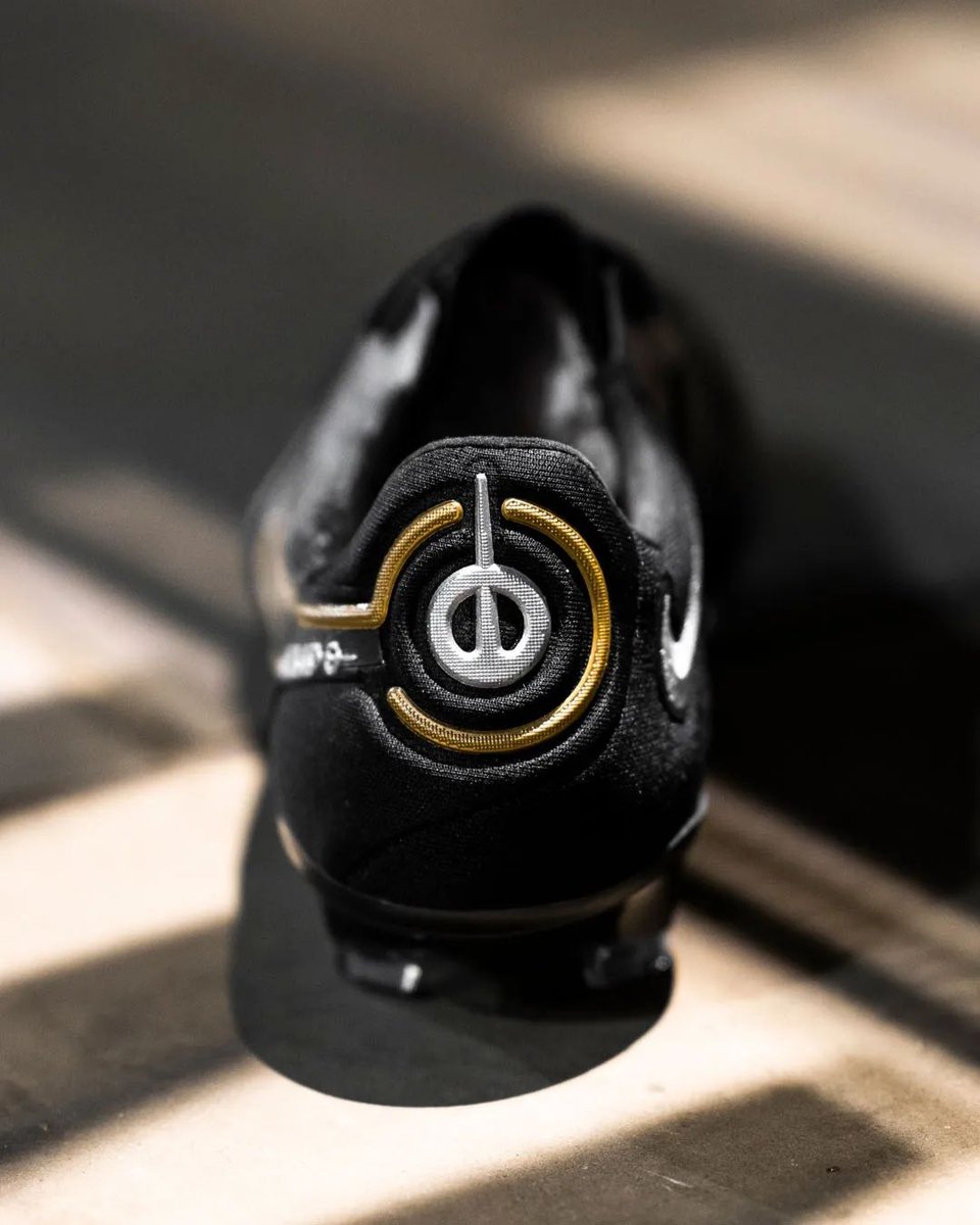 𝙉𝙊𝙒 𝙄𝙉 𝙎𝙏𝙊𝘾𝙆 🔔

Take a closer look at the new Tiempo Legend IX from the latest Nike Shadow Pack now at Pro:Direct⚫️

🛒➡️ bit.ly/39bB0D4

#ProDirect #NikeRugby