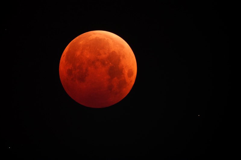 GrooveSpiritual's tweet photo. Like @stablekwon said “I want to go back to Nothing!” Terra means Earth Luna means moon so the balance maintains like hermetic principle, NOT without Sacrificing! There was a blood moon. This was a orchestrated occult slaying of investors. #satanicsacrifice #Lunacrash #terraluna https://t.co/CwlijCiA0h