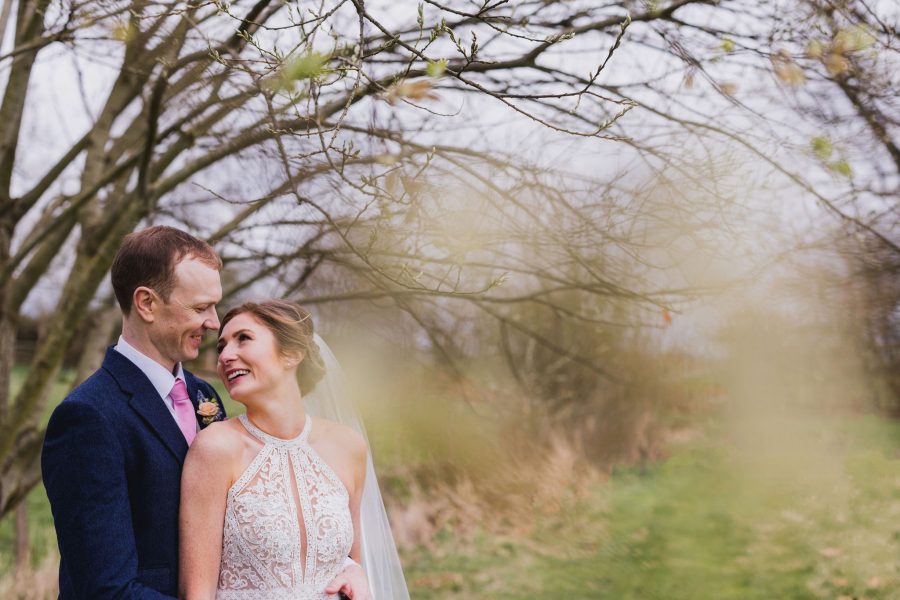 Fazackarley's tweet photo. Brand new on the blog - Silchester Farm Wedding – Hannah &amp; Sam - https://t.co/EpaN7rNup3 https://t.co/EKWEZAP6QR