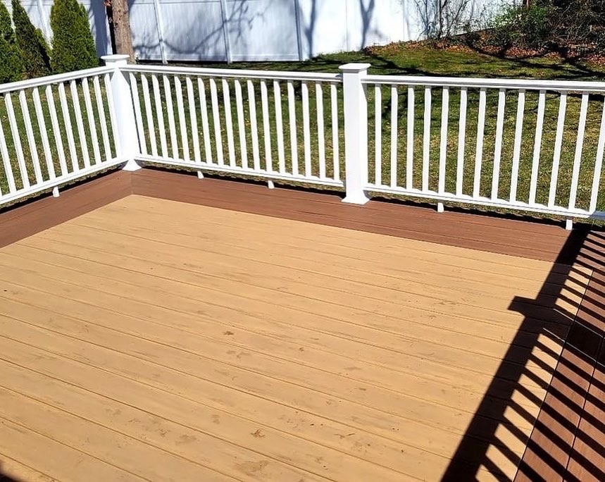 builtbybrosco's tweet photo. #ferulloremodeling recently upgraded an old deck (swipe to see “before”) w/ @intexmillwork railings. The railing was supplied by @infomidcape - looks great!
#intexrailings #midcapehc #bostonbuilders #mabuilders #capecodbuilders #deckseason #bbqseason #summer #capecod https://t.co/vH8l8JiIGV