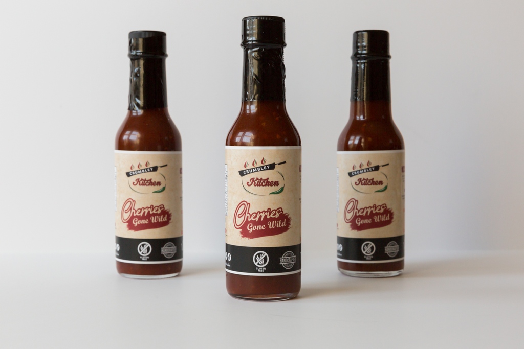 CrumbleyKitchen's tweet photo. Our Cherries Gone Wild is the perfect blend of heat &amp; sweet! We combine #piripiri peppers, sweet cherries, and strong spices to elevate any dish you put it on

It's great on carbs like mac &amp; cheese, potatoes, or even mixed veggies. It also pairs well with ribs, chops, and steaks. https://t.co/oW0ks5ujIE