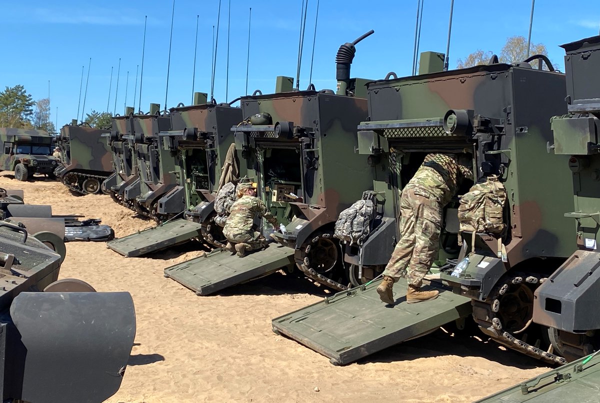When the Pennsylvania National Guard field artillery battalion arrived in Lithuania for #DefenderEurope 22, more than 900 pieces of equipment from APS-2 were waiting for them. 
➡️: army.mil/article/256638

#DefenderEurope22  #ArmyPrepositionedStocks  #StrongerTogether
