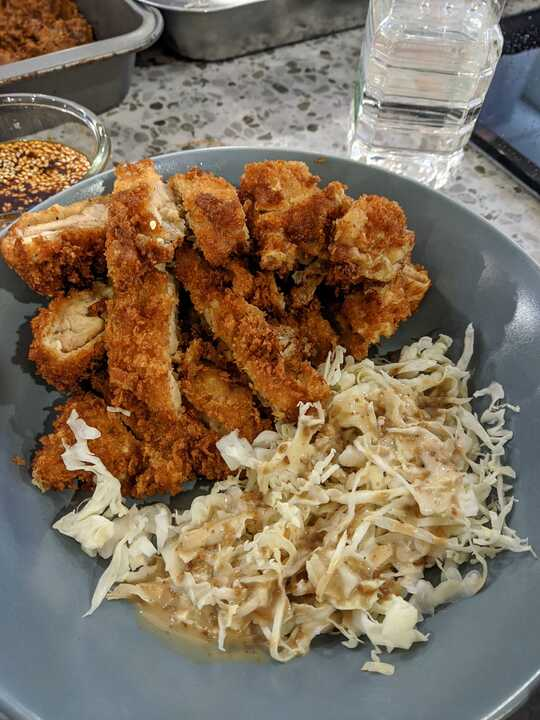 Cookpad_ID's tweet photo. Halal Bihalal beli makan dari luar ❌
Halal Bihalal hasil masak bareng ✅
#LifeatCookpad #Cookpad #MasakItuSaya https://t.co/qLqmh7S7d2