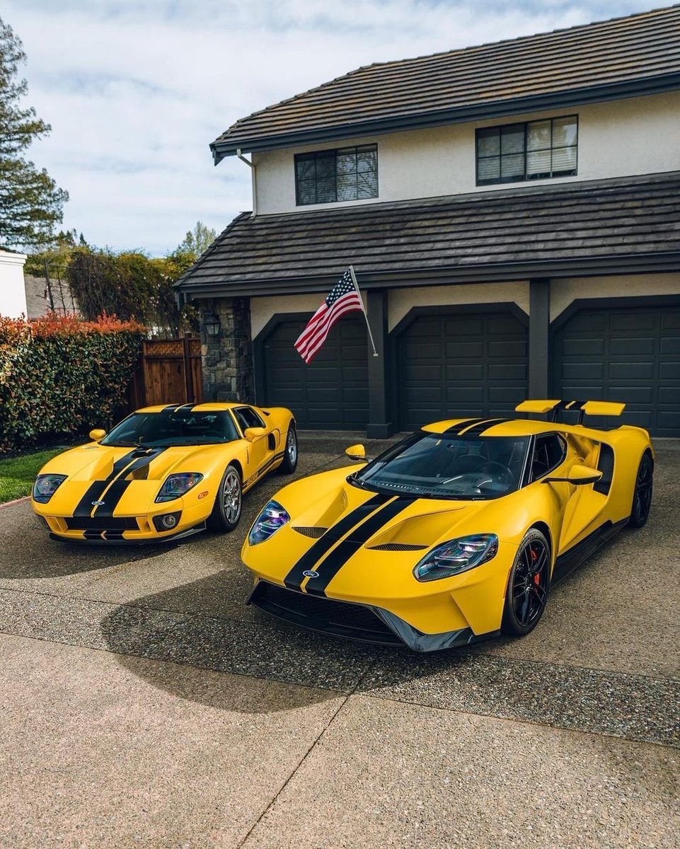 dailycaars's tweet photo. #Ford GT https://t.co/cdCekMHD9a