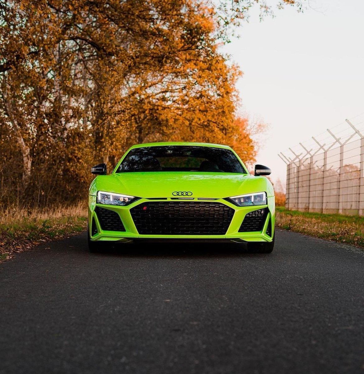 dailycaars's tweet photo. #Audi R8 https://t.co/ke8rLZQFaz